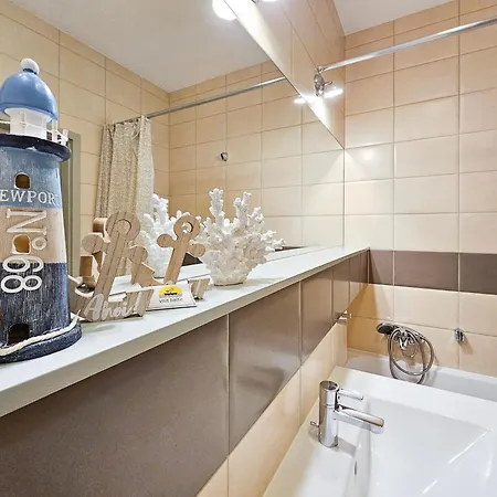 Visit Baltic - Z Widokiem Na Port Ww14